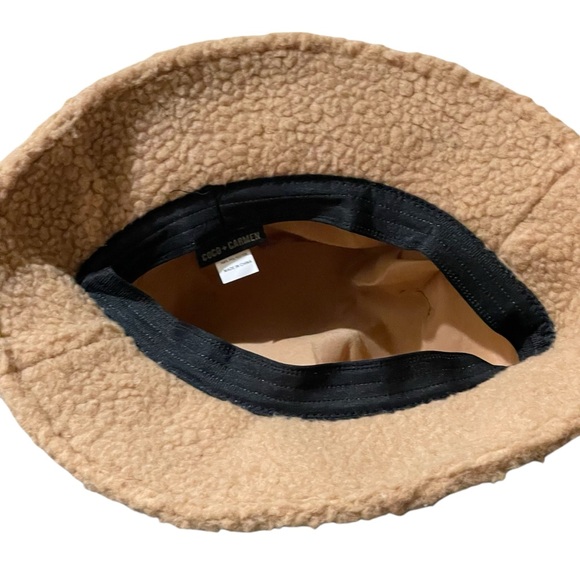 Coco+Carmen Faux Fur Camel Sherpa Bucket Hat - Picture 3 of 4